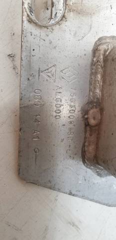 756100018R Усилитель заднего бампера купить Житомир