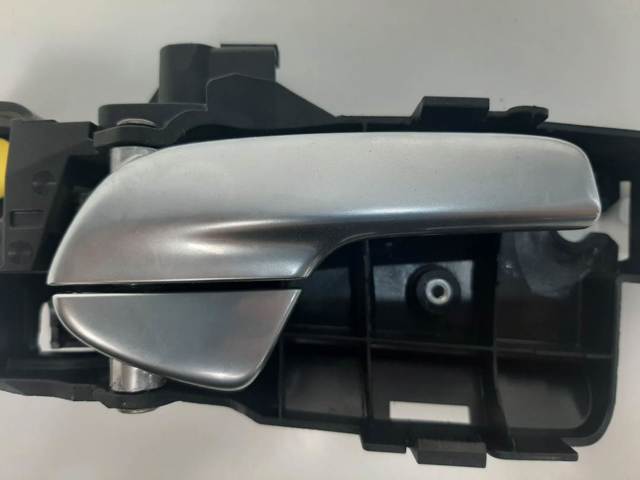 FORD 7S71A22600 Ручка двери передней внутренняя правая в наличии Украина