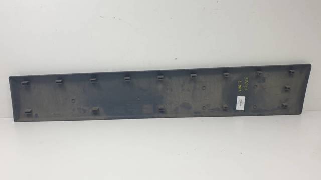 8200036089 RENAULT Молдинг боковой (сдвижной) двери купить в Украина