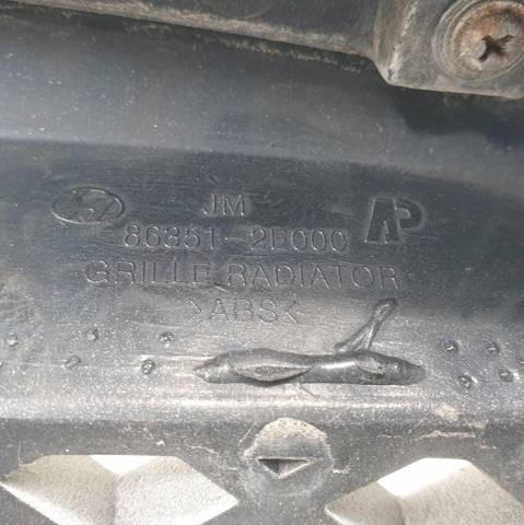 863512E000 Решетка радиатора купить Павлоград