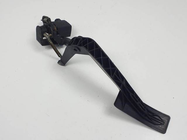 MERCEDES A1683000425 Педаль газа в наличии Киев