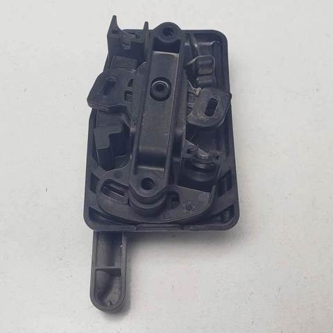 MERCEDES A9067400088 Замок двери задней левой распашной в наличии Каменское