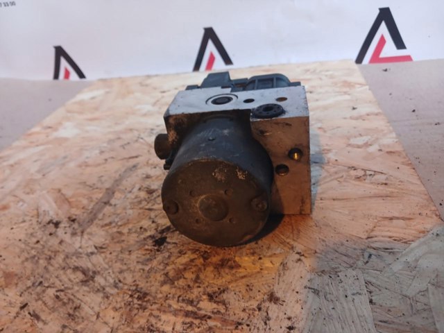 Блок управления АБС  47600AR005 NISSAN