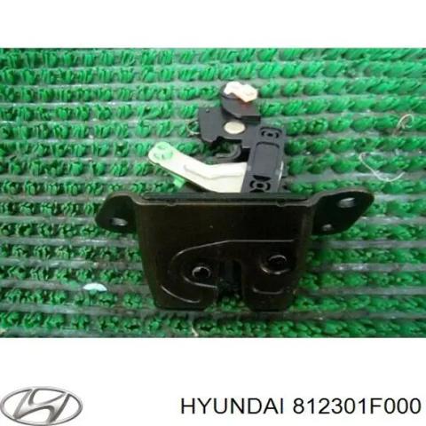 Замок и ручка двери задка 812301F000 HYUNDAI