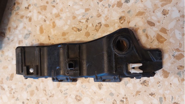 865142W000 HYUNDAI Кронштейн бампера переднего внешний правый купить в Полтава