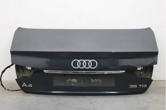 Audi a4 b9 lift крышка багажника есть легкий дефект  8W5 827 025 K