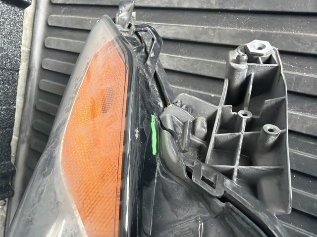 8115006G10 TOYOTA Левая фара купить в Украина