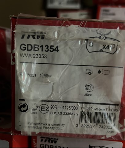 Колодки тормозные задние дисковые  gdb1354 GDB1354