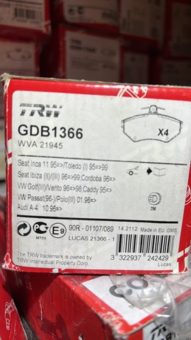 Gdb1366 trw  колодки тормозные передние дисковые   GDB1366