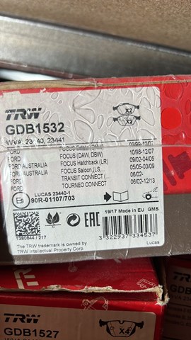 Колодки тормозные передние дисковые GDB1532