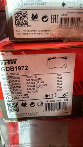 Колодки тормозные передние дисковые GDB1972
