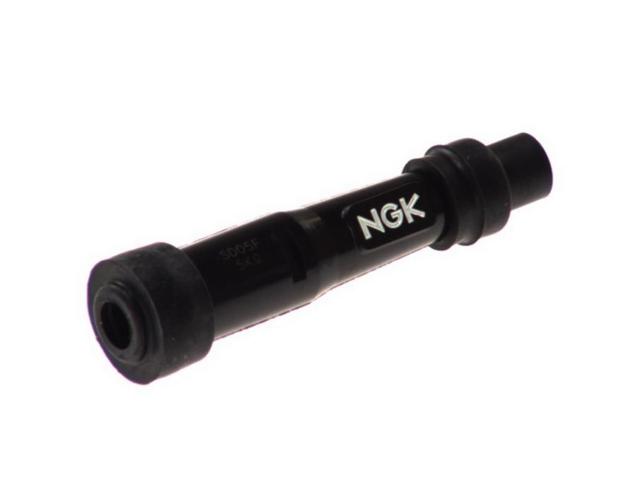 Наконечник свечи зажигания SD05F NGK