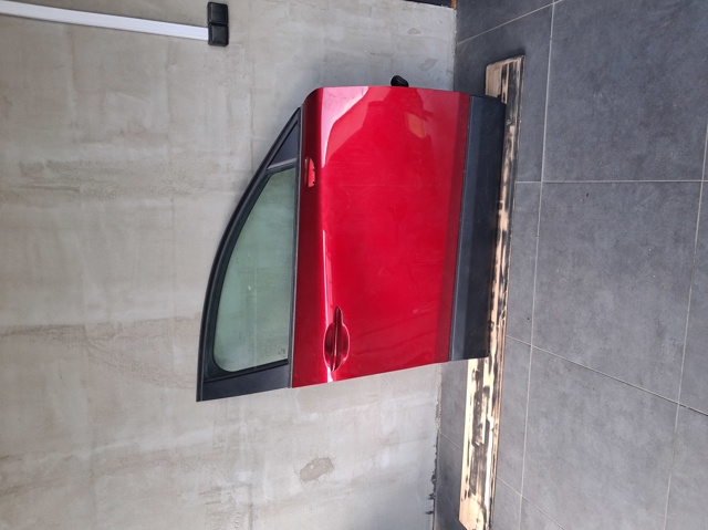 Пассажирская передняя дверь DAY25802XA MAZDA