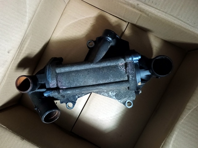 Кожух термостата PBC101260 LAND ROVER