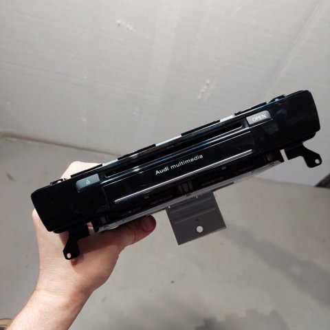 4G1035025B VAG Магнитола (радио AM/FM) купить в Запорожье