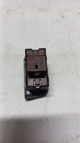 Кнопка центрального замка 4G2962108 VAG