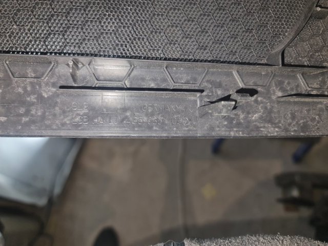 VAG 4G5035405D в наличии Ирпень
