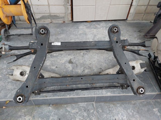 Подрамник задний 68165808AB CHRYSLER
