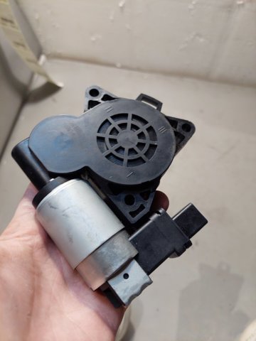 G22C5958X MAZDA Мотор стеклоподъемника двери задней купить в Ирпень