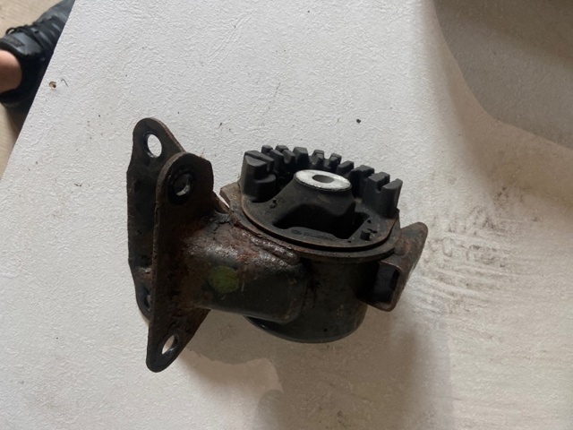 TD1139070A MAZDA Левая подушка двигателя купить в Павлоград