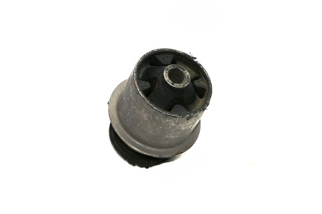 1064001664 Geely сайлентблок задней балки (подрамника)