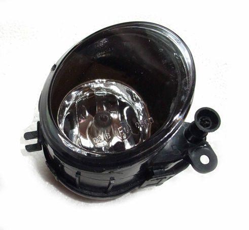 Правая противотуманная фара A213732020 CHERY