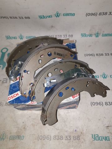 Тормоза рабочие задние ножные и тормозные барабаны 0986487898 BOSCH