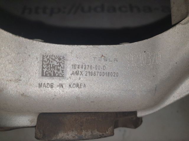 104437600D TESLA Опорный стакан пружины передней купить в Днепр