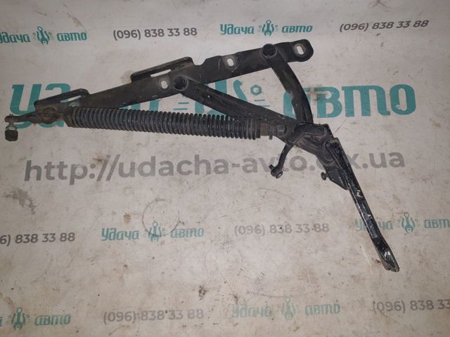 Завеса капота правая 2207501087 MERCEDES