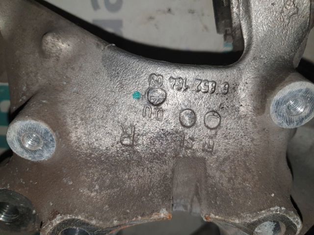 BMW 33326852162 Цапфа передняя правая в наличии Тернополь