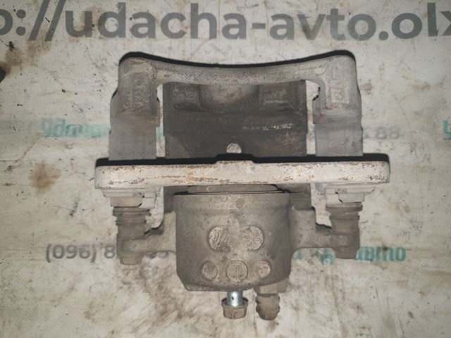 TOYOTA 4775047060 Суппорт тормозной передний левый в наличии Каменское