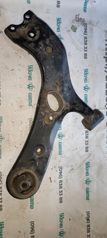 Левый рычаг передней нижней подвески 4806928140 TOYOTA