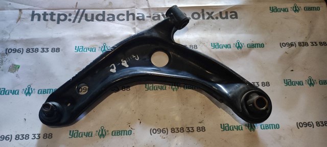 Рычаг передний нижний левый 4806959135 TOYOTA