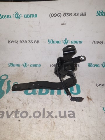 Детали багажника (петли и упор крышки) 51247296773 BMW