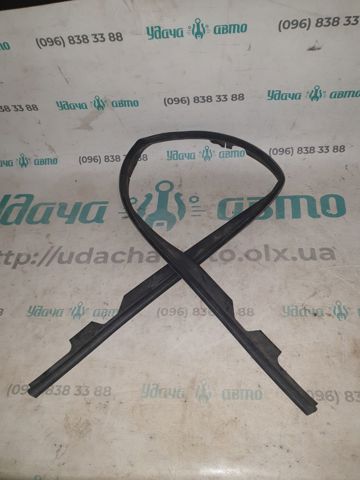 Уплотнитель под капот 5339547030 TOYOTA
