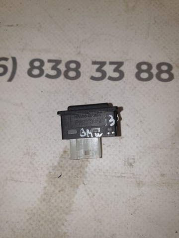 BMW 61319200316 Кнопка салона привода крышки багажника (двери 3/5-й (ляды) в наличии Украина