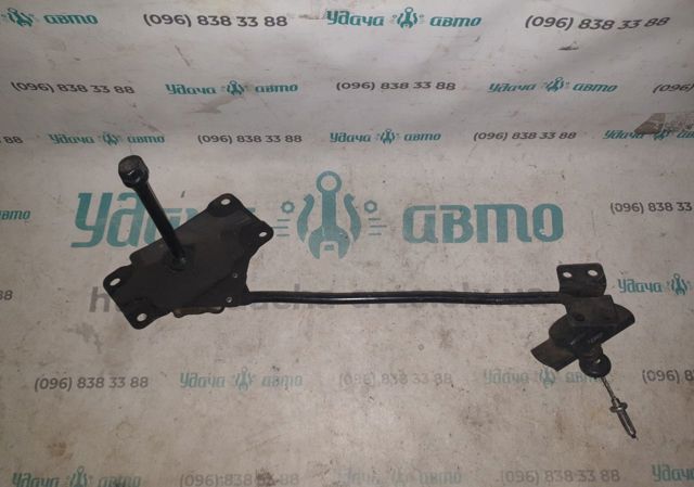 Держатель запасного колеса 628502B000 HYUNDAI