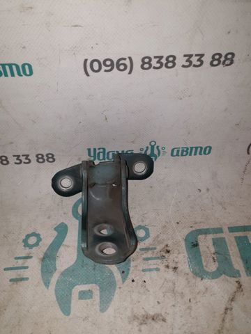 Петля двери передней 6872022070 TOYOTA