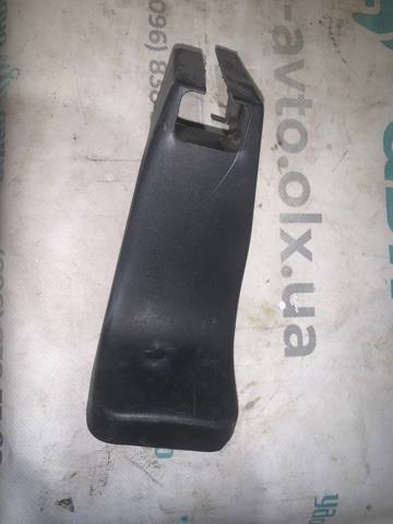 Заглушка крепления переднего  6977A069 MITSUBISHI