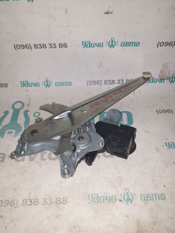 Стеклоподъемник задней левой двери 6980447020 TOYOTA
