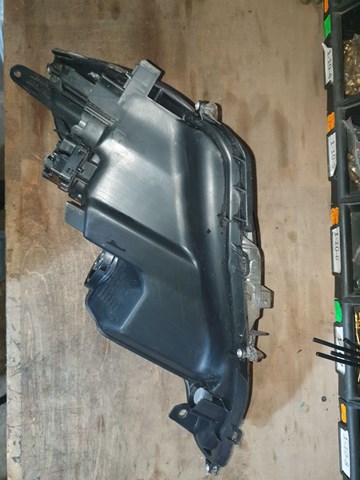 8111052E81 TOYOTA Фара правая купить в Днепр