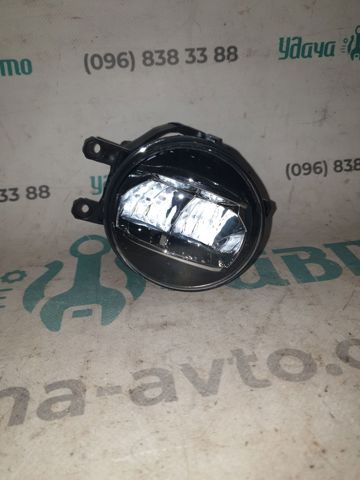 Противотуманная фара левая 8122048051 TOYOTA