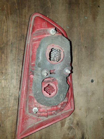 8330A112 MITSUBISHI Фонарь задний правый внутренний купить в Ирпень