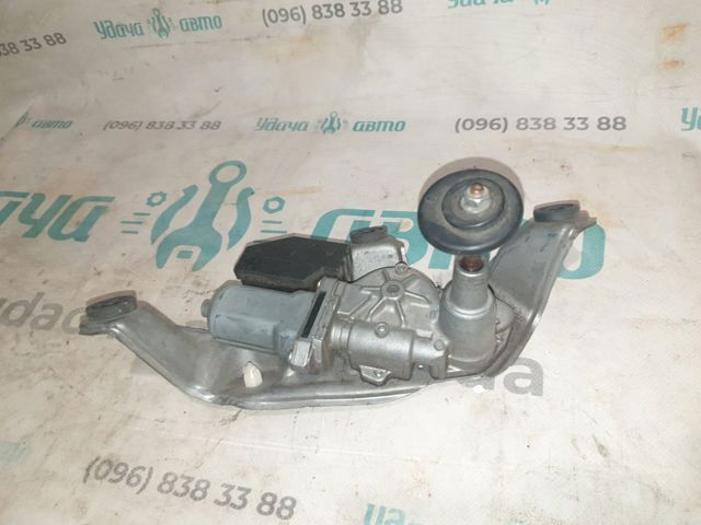 Мотор заднего стеклоочистителя 8513047080 TOYOTA