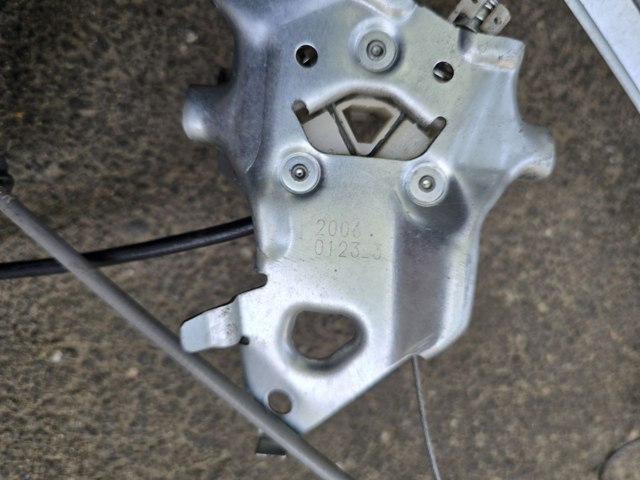 TOYOTA 8571042140 Мотор стеклоподъемника двери передней правой в наличии Житомир
