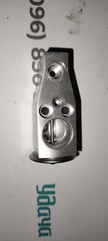 Клапан расширительный 8851548110 TOYOTA