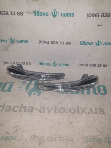 MERCEDES A0999060143 Указатель поворота зеркала левый в наличии Ирпень