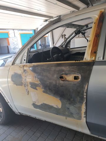 Передняя левая дверь A1677200500 MERCEDES