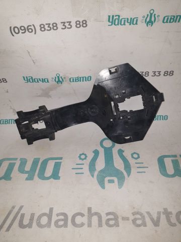 MERCEDES A9067601034 Держатель наружной ручки двери передней правой в наличии Сумы