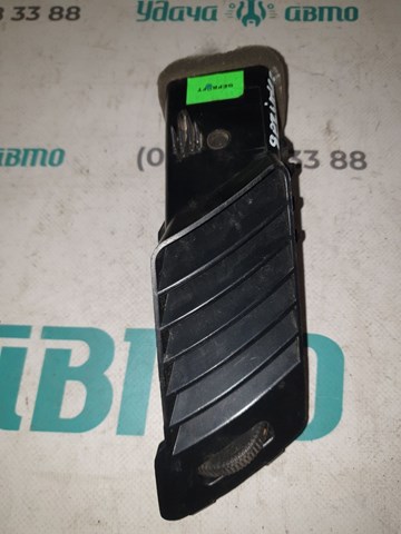 Решетка воздуховода правая A9068300354 MERCEDES